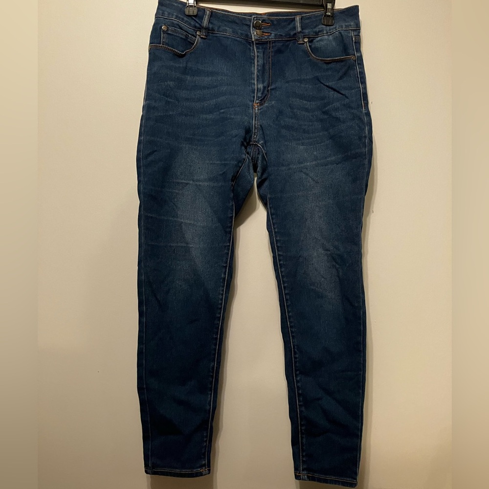 Tahari Women's Denim Blue Jeans Size 10